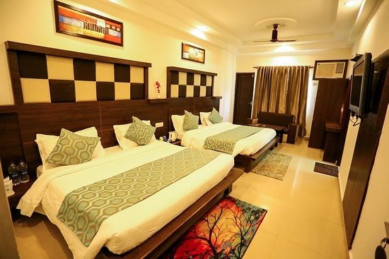 4 Bed AC Room